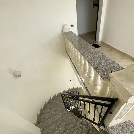 Dhoma Plazhi Parajsa *