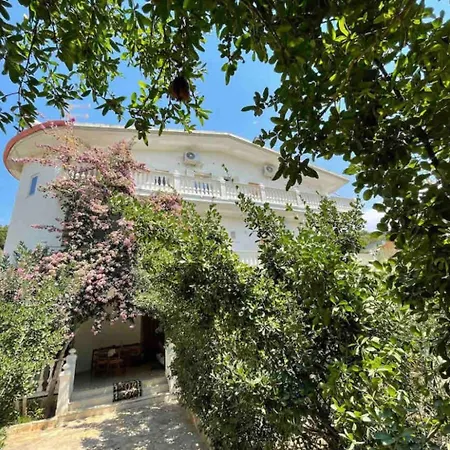 Dhoma Plazhi Parajsa Spille